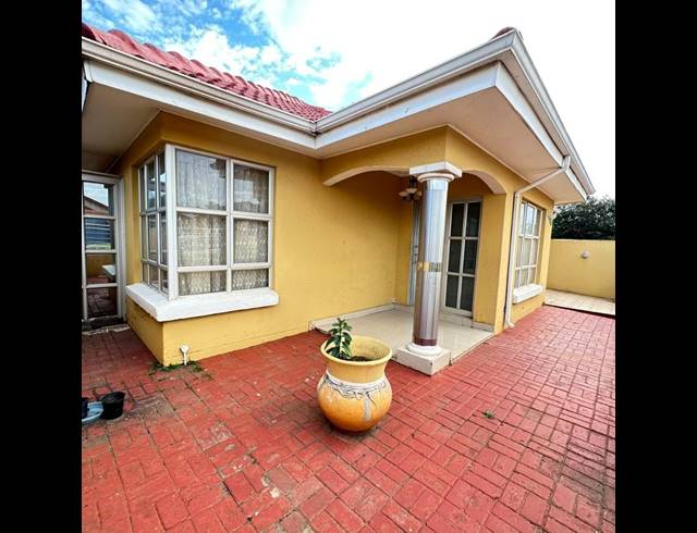 3 BEDROOM PROPERTY TO RENT IN PROTEA GLEN